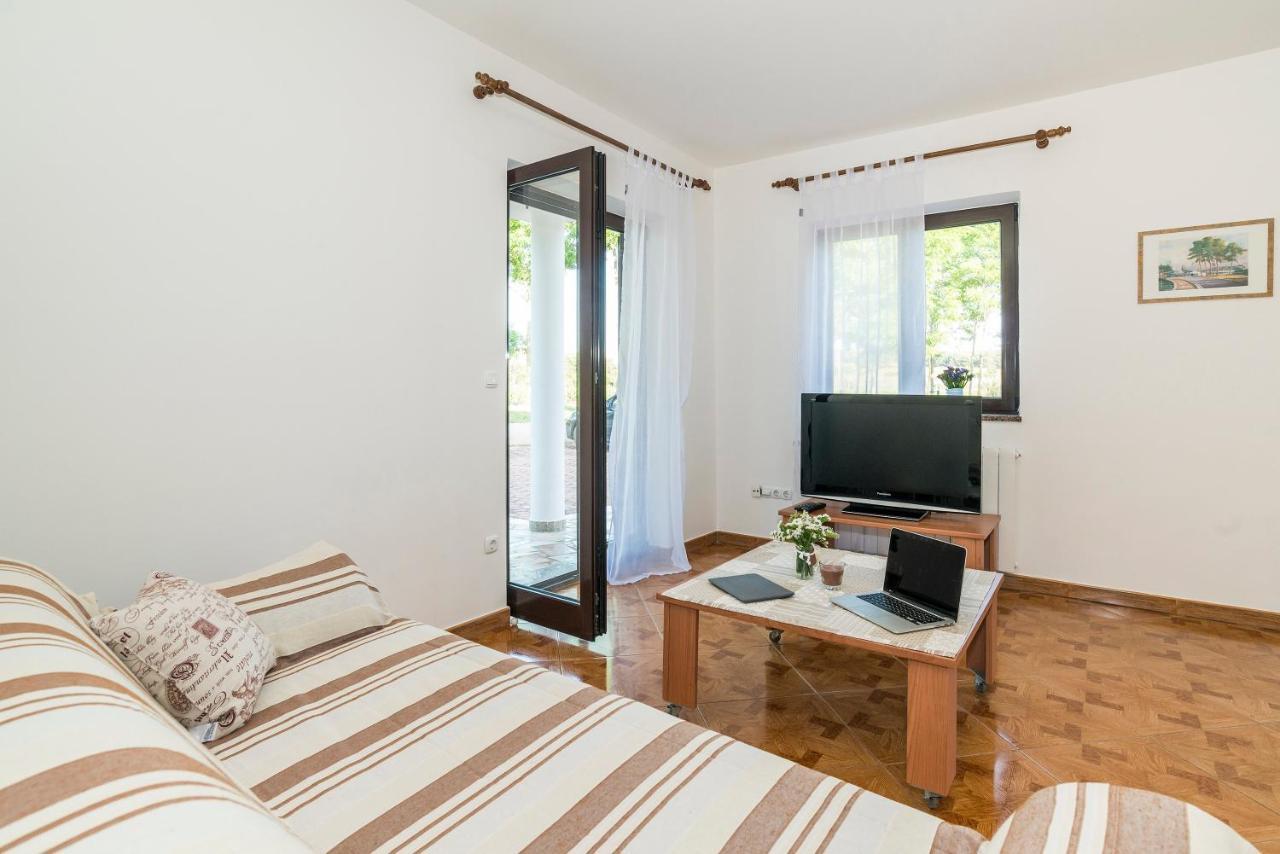 Apartments Vienna Zambratija  Chambre photo